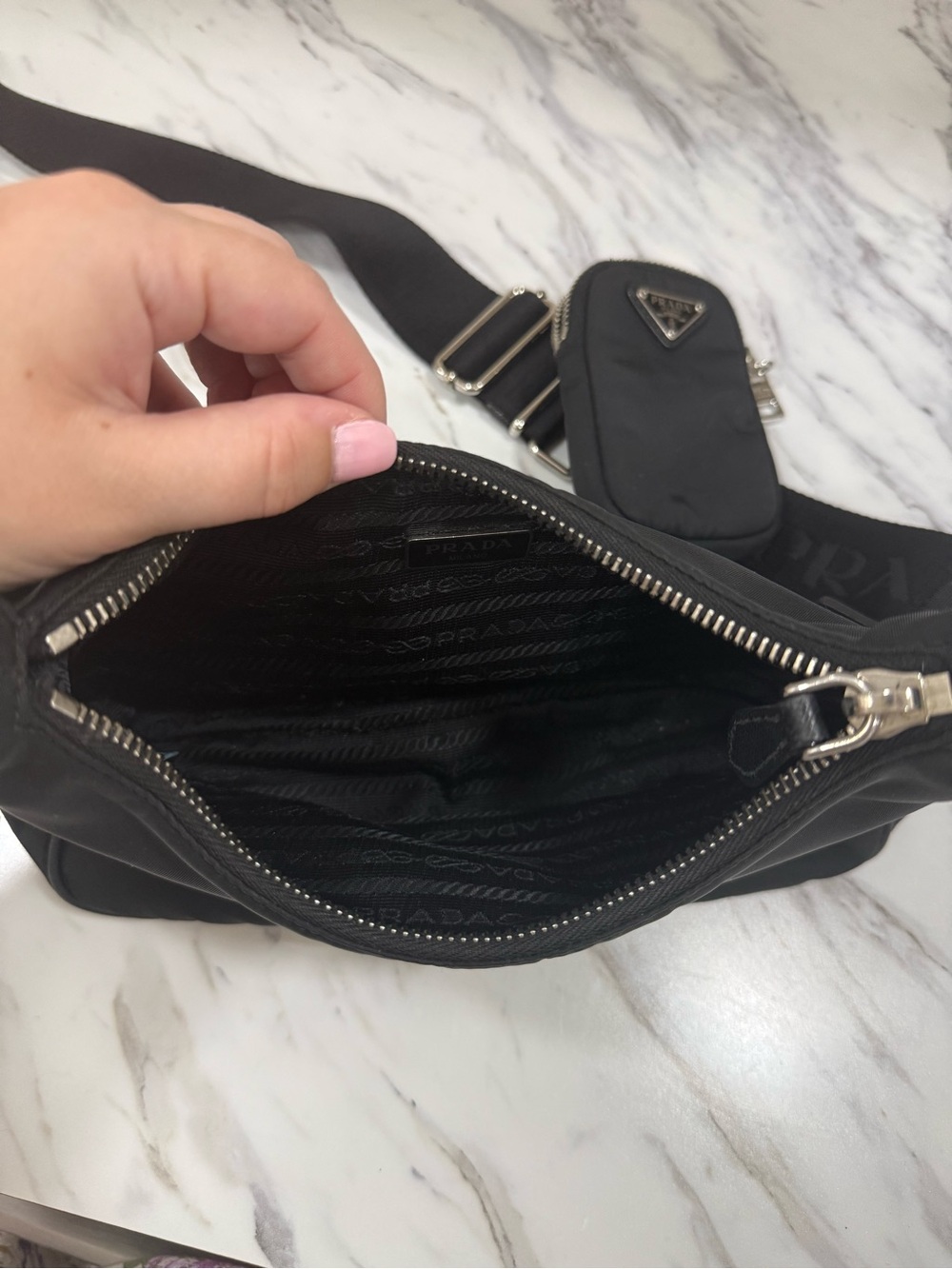 Prada Black Nylon re-Edition 2005 Shoulder Bag with Detachable Strap and Pouch - Picture 12 of 12